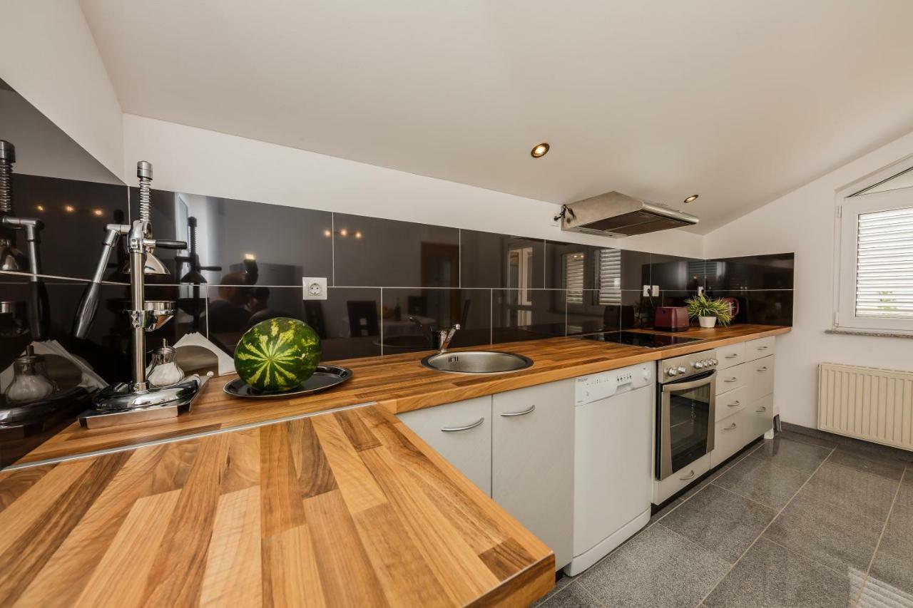 Apartman Lucija Kaštela Zewnętrze zdjęcie
